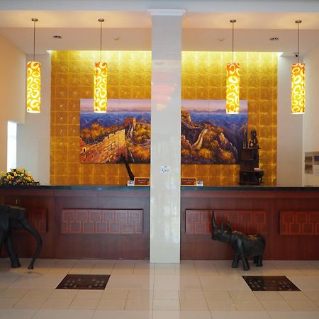 Soluxe Club International Hotel Nairobi Buitenkant foto